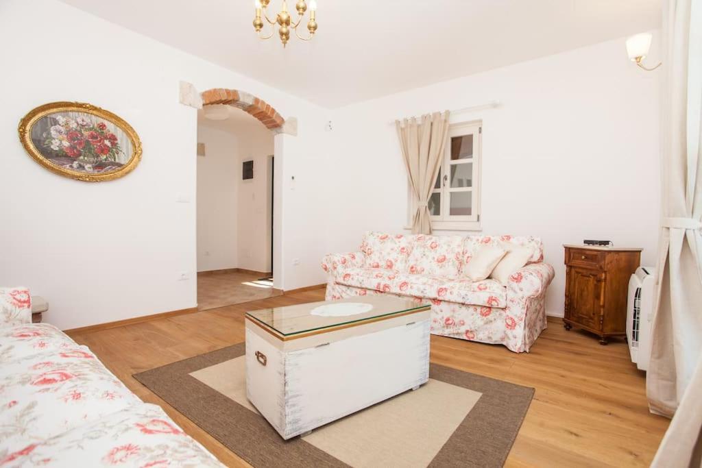 Villa Petra Porec Esterno foto